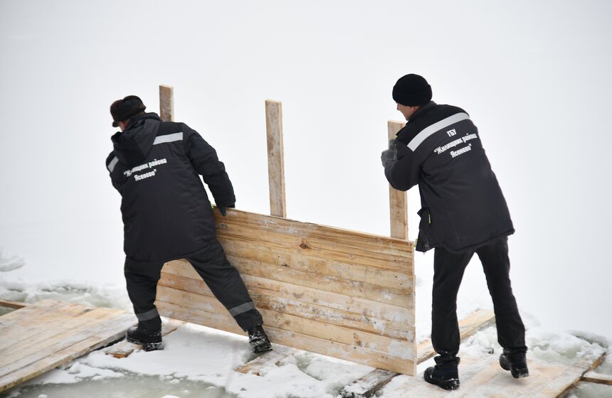 В Москве оборудовали купели к Крещению 9 фото