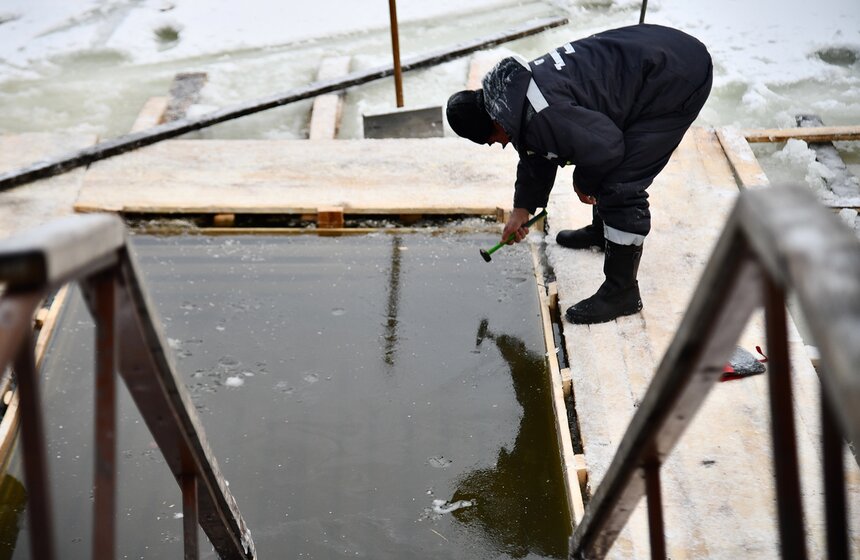 В Москве оборудовали купели к Крещению 24 фото