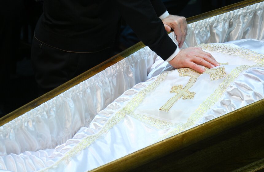 Прощание с актером Игорем Золотовицким состоялось в театре МХТ имени Чехова 19 фото