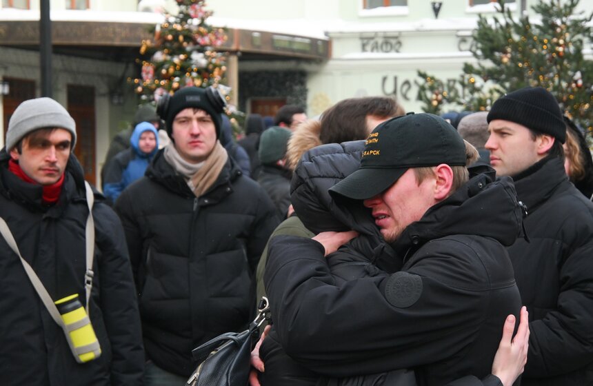 Прощание с актером Игорем Золотовицким состоялось в театре МХТ имени Чехова 38 фото