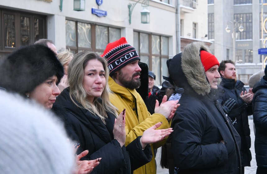 Прощание с актером Игорем Золотовицким состоялось в театре МХТ имени Чехова 36 фото
