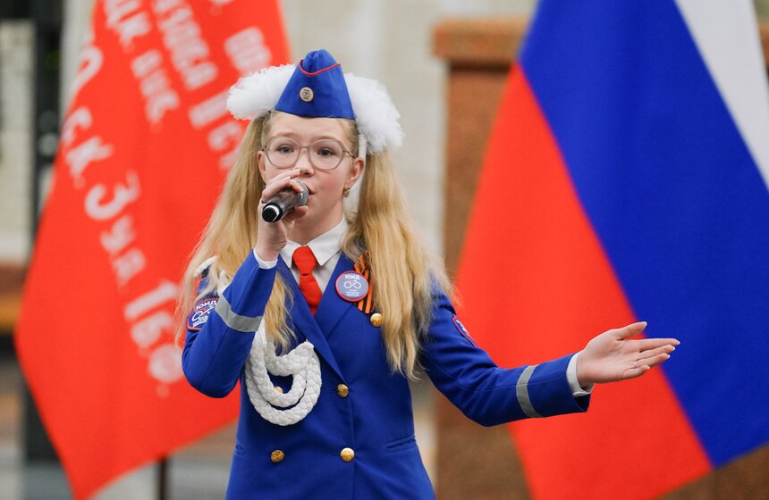 Выставка "Дорога жизни" о подвиге военных шоферов открылась в Музее Победы 20 фото