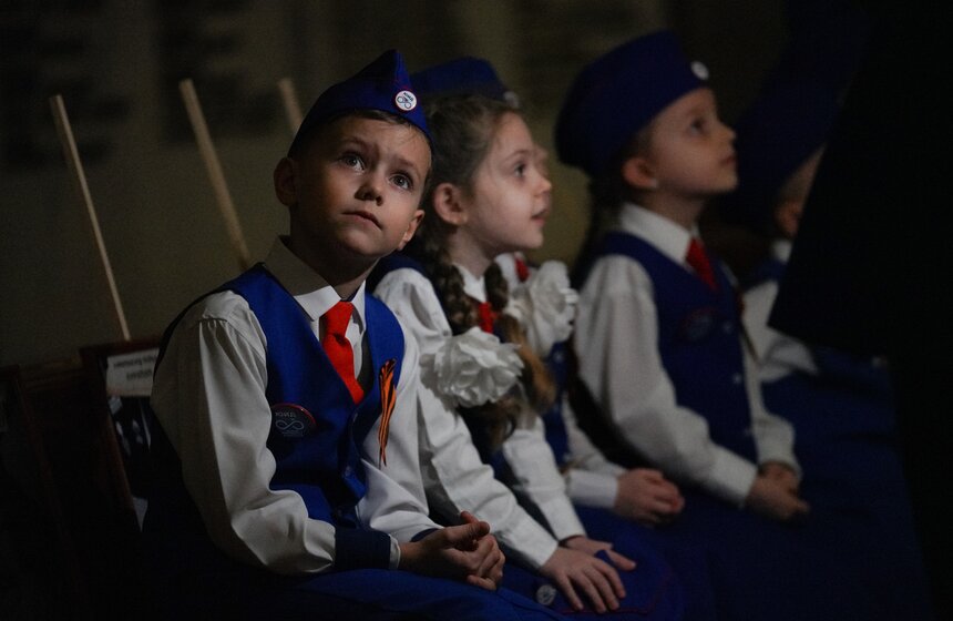 Выставка "Дорога жизни" о подвиге военных шоферов открылась в Музее Победы 7 фото