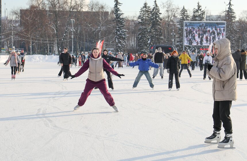 Фигуристка Анна Щербакова провела мастер-класс в "Лужниках" 10 фото