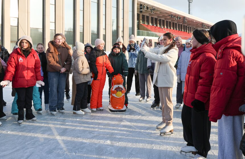 Фигуристка Анна Щербакова провела мастер-класс в "Лужниках" 9 фото