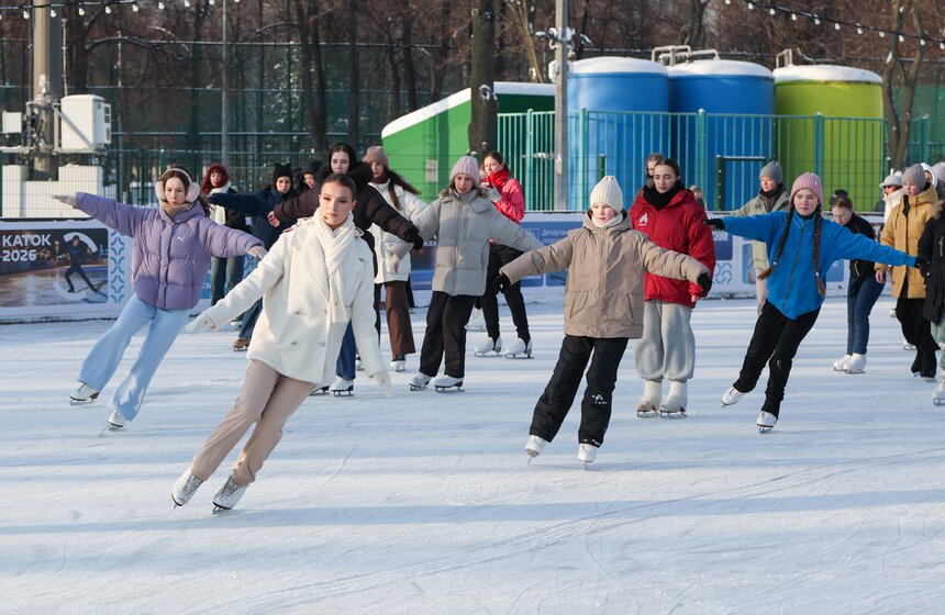 Фигуристка Анна Щербакова провела мастер-класс в "Лужниках" 13 фото