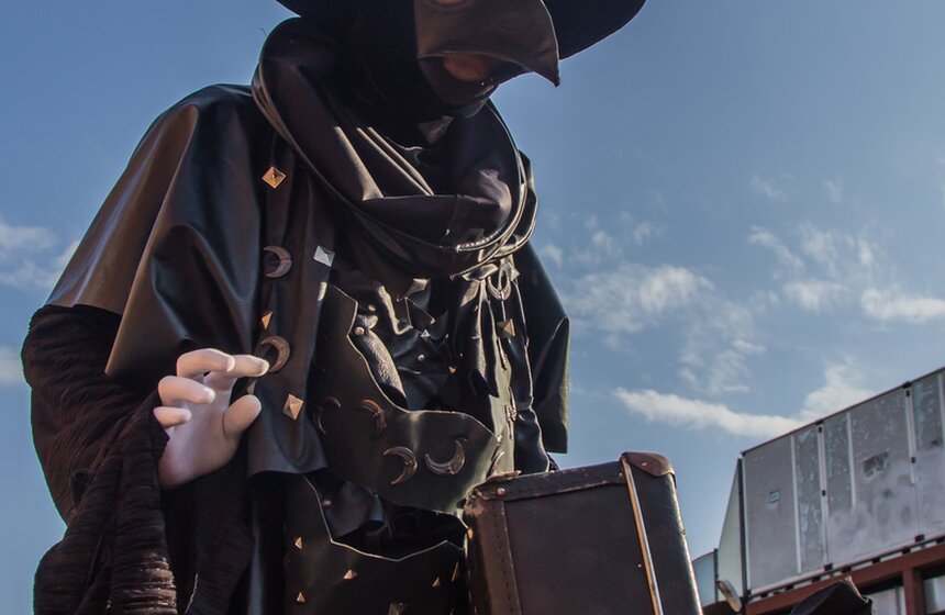 Ночной театральный карнавал прошел в ЦСИ "Винзавод" 11 фото