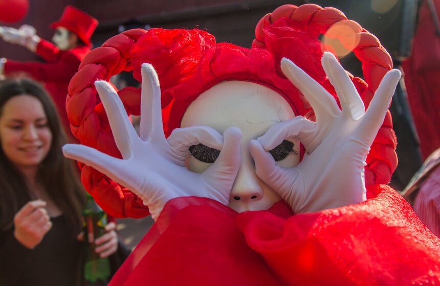 Ночной театральный карнавал прошел в ЦСИ "Винзавод" 13 фото