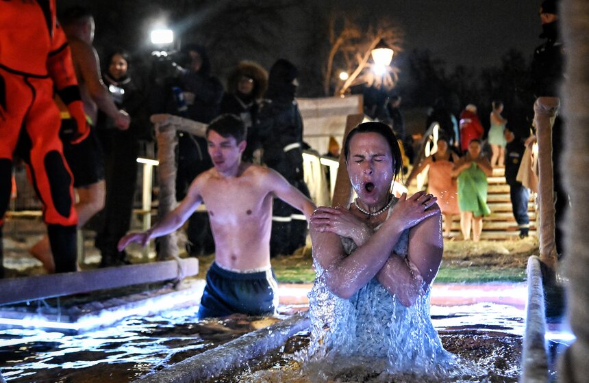 Крещенские купания прошли в Москве 9 фото