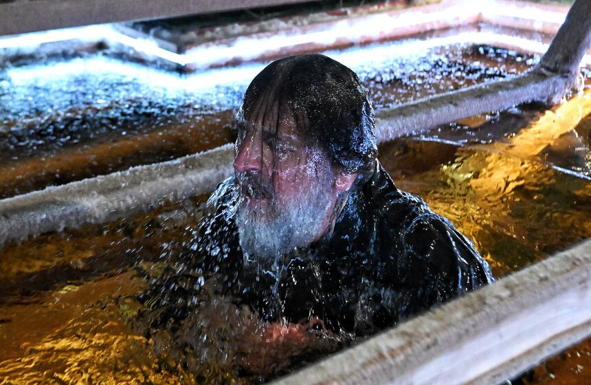 Крещенские купания прошли в Москве 6 фото