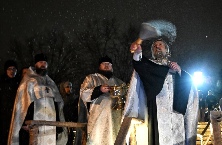 Крещенские купания прошли в Москве 4 фото