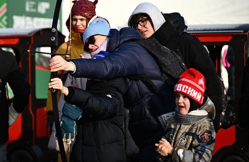 Праздник "Зимний день московского спорта" прошел в "Лужниках" 11 фото