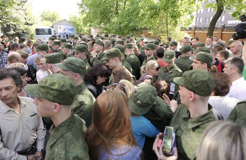 Московские призывники отправились в Президентский полк 13 фото