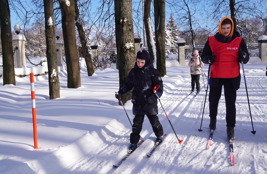 Москвичи могут принять участие в лыжных тренировках на Северном речном вокзале 20 фото