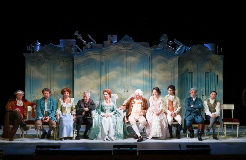 Премьера спектакля "Расстроенная семья" состоялась в Малом театре 18 фото