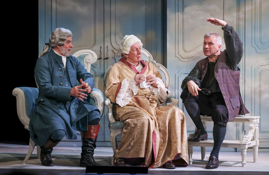 Премьера спектакля "Расстроенная семья" состоялась в Малом театре 11 фото