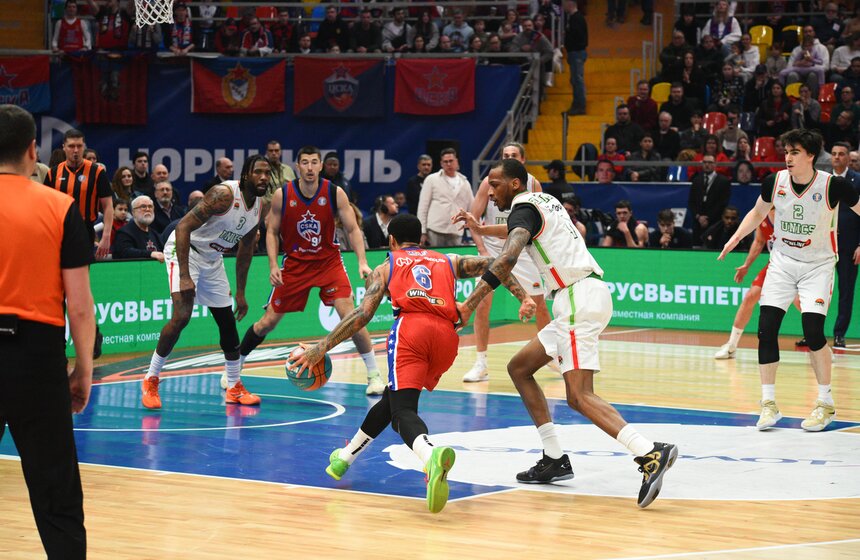 ЦСКА одержал победу над УНИКС в матче Единой лиги ВТБ 14 фото