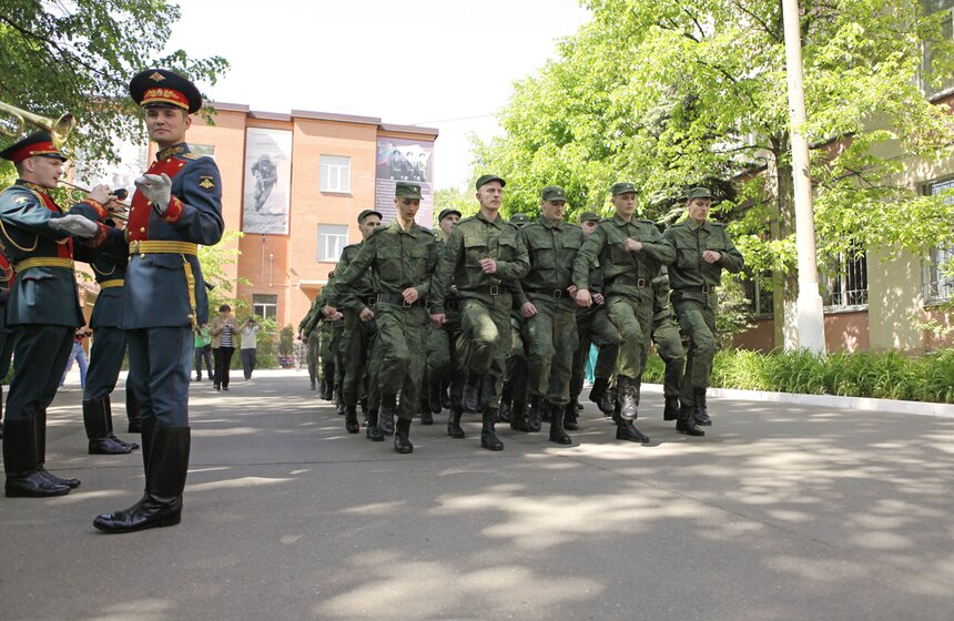 Московские призывники отправились в Президентский полк 6 фото