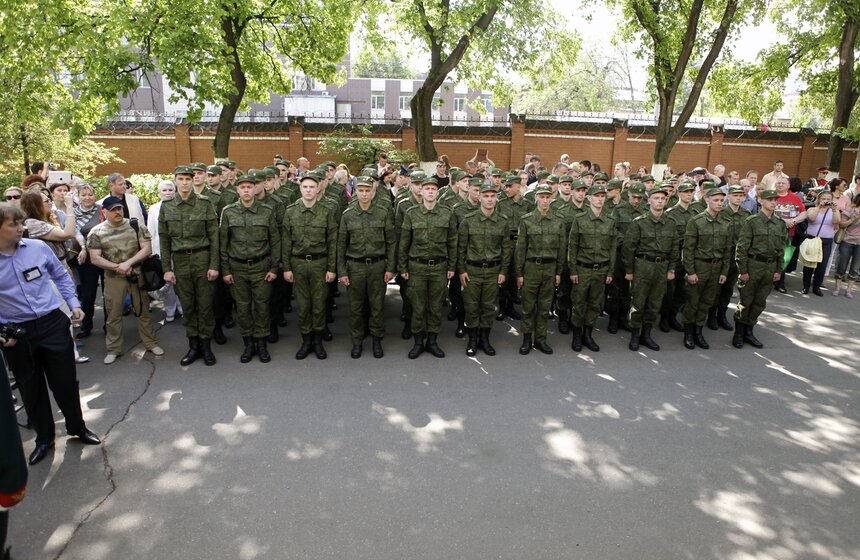 Московские призывники отправились в Президентский полк 8 фото