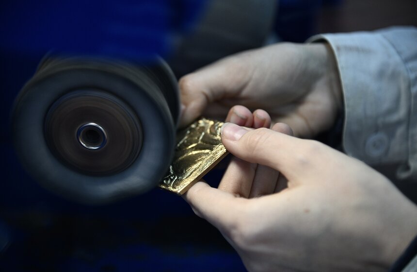 Москвичам рассказали, как студенты столичных колледжей обучаются профессии ювелира 25 фото