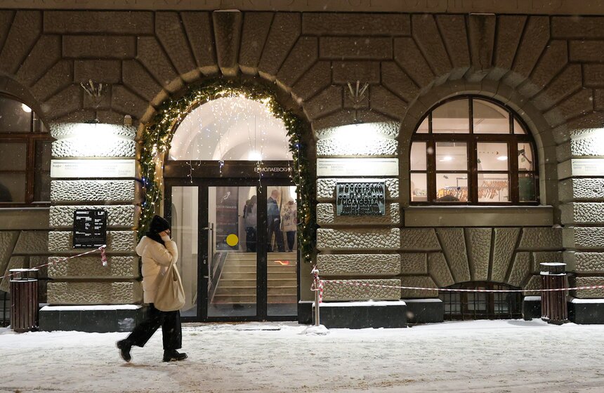 Персональная выставка графика Дмитрия Лиона открылась в Москве 1 фото