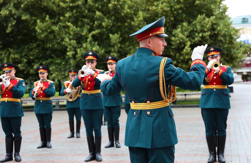 В Александровском саду провели профилактику Вечного огня 5 фото