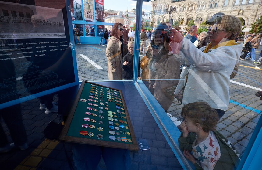 Музей под открытым небом к 80-й годовщине Парада Победы заработал на Красной площади 23 фото