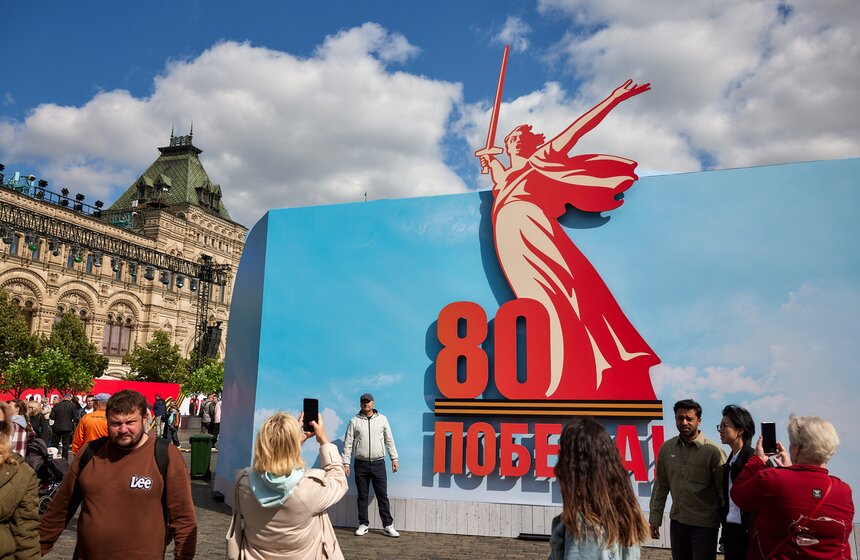 Музей под открытым небом к 80-й годовщине Парада Победы заработал на Красной площади 1 фото