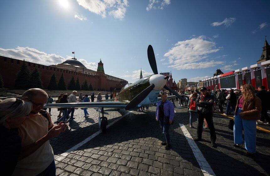 Музей под открытым небом к 80-й годовщине Парада Победы заработал на Красной площади 17 фото