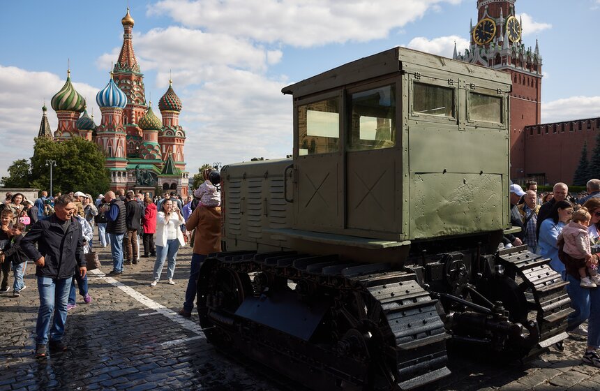 Музей под открытым небом к 80-й годовщине Парада Победы заработал на Красной площади 14 фото