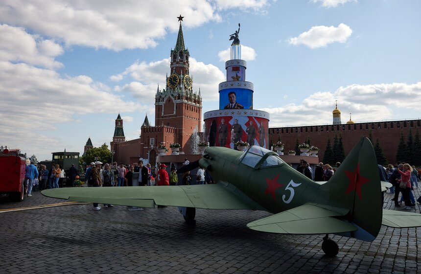 Музей под открытым небом к 80-й годовщине Парада Победы заработал на Красной площади 13 фото