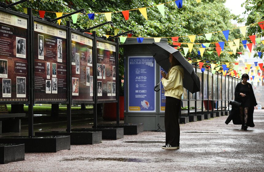 Выставка к 90-летию Юрия Соломина открылась на Цветном бульваре 14 фото