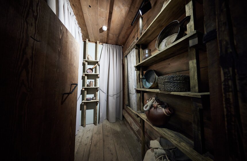 Домик Петра I в музее-заповеднике "Коломенское" отреставрировали 24 фото