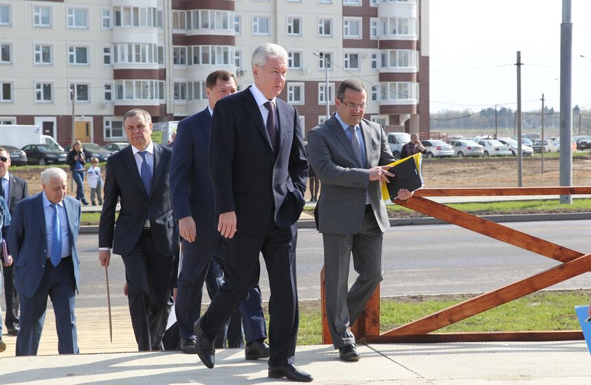 Сергей Собянин посетил строящиеся объекты в Новой Москве 1 фото