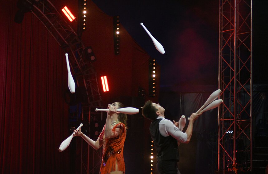 Цирк шапито открылся в Измайловском парке в рамках "Лета в Москве" 16 фото