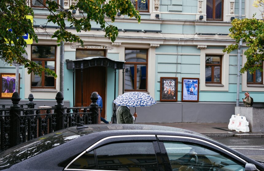 Циклон "Корнелиус" вызвал рекордно низкое атмосферное давление в Москве 19 фото