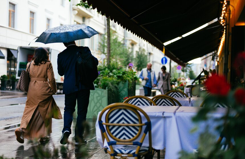 Циклон "Корнелиус" вызвал рекордно низкое атмосферное давление в Москве 21 фото