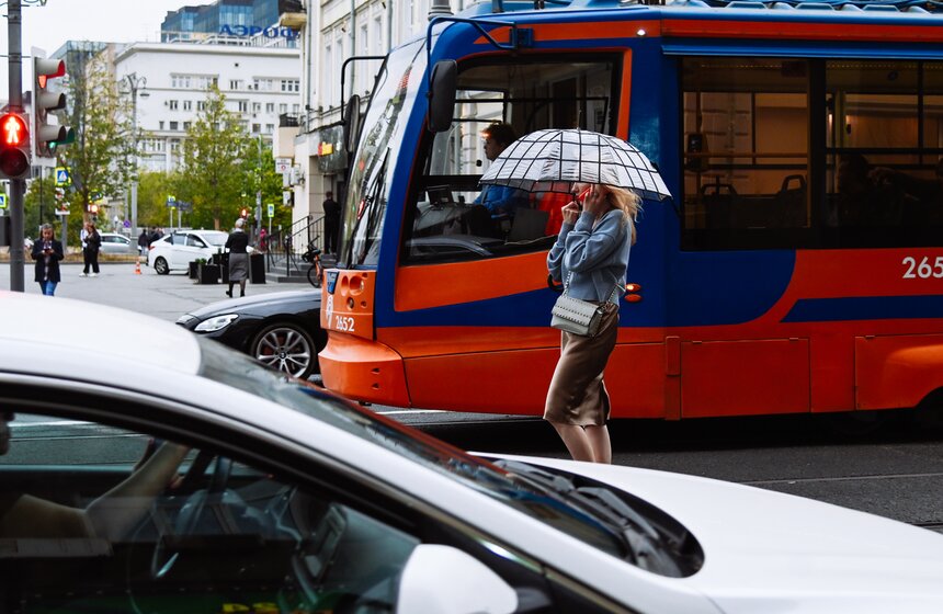 Циклон "Корнелиус" вызвал рекордно низкое атмосферное давление в Москве 2 фото