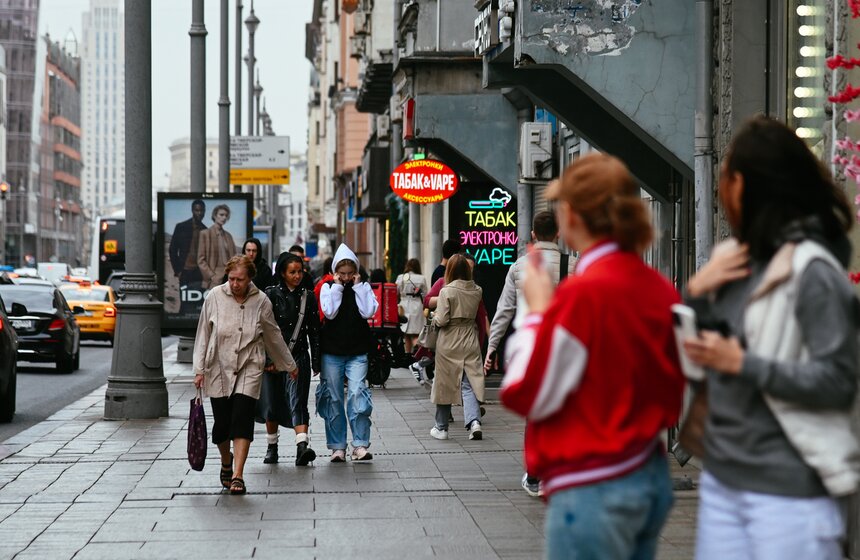 Циклон "Корнелиус" вызвал рекордно низкое атмосферное давление в Москве 4 фото