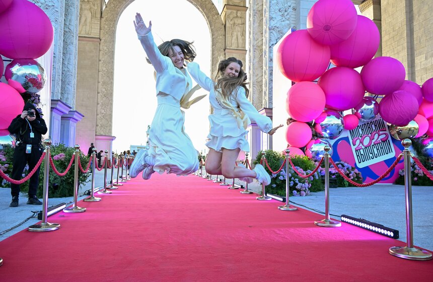 На ВДНХ прошел общегородской выпускной 3 фото