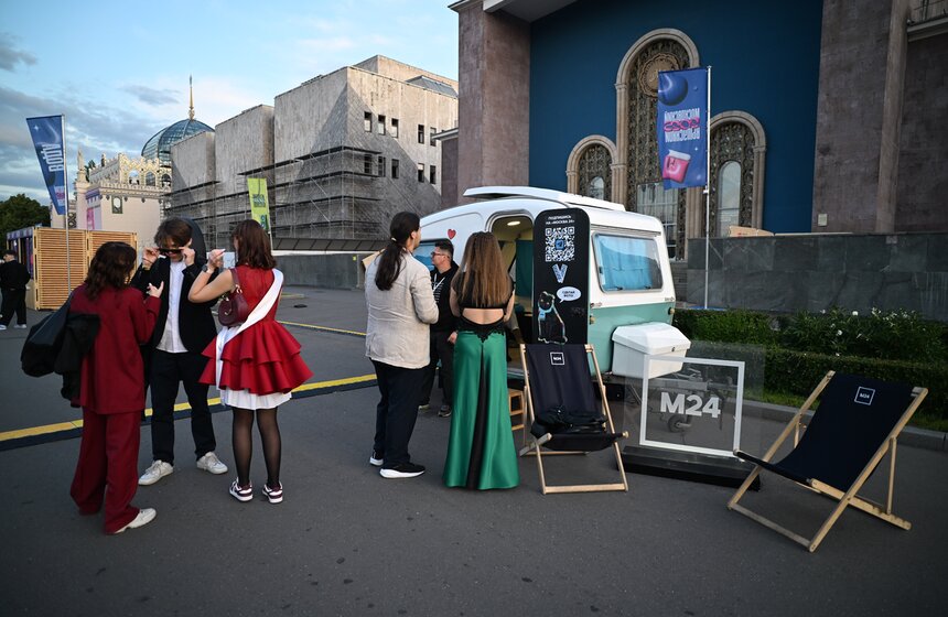 На ВДНХ прошел общегородской выпускной 10 фото