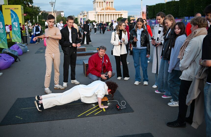 На ВДНХ прошел общегородской выпускной 18 фото