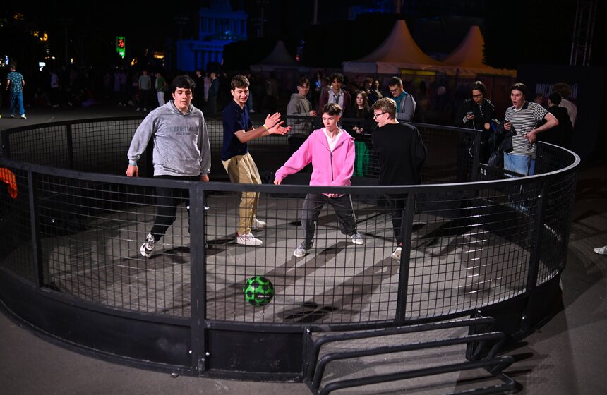 На ВДНХ прошел общегородской выпускной 41 фото