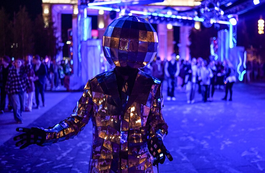 На ВДНХ прошел общегородской выпускной 46 фото