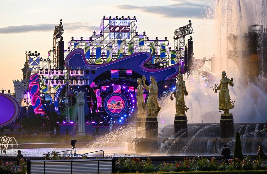 На ВДНХ прошел общегородской выпускной 6 фото