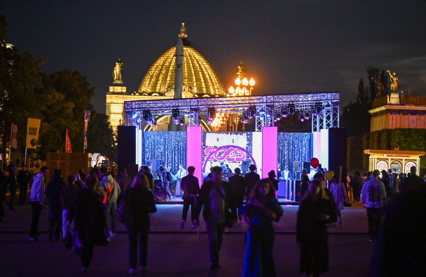 На ВДНХ прошел общегородской выпускной 37 фото