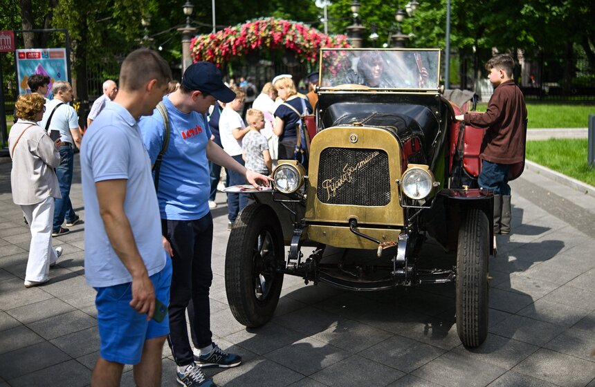 Иммерсивный фестиваль "Шереметев-фест" прошел в парке "Останкино" 19 фото