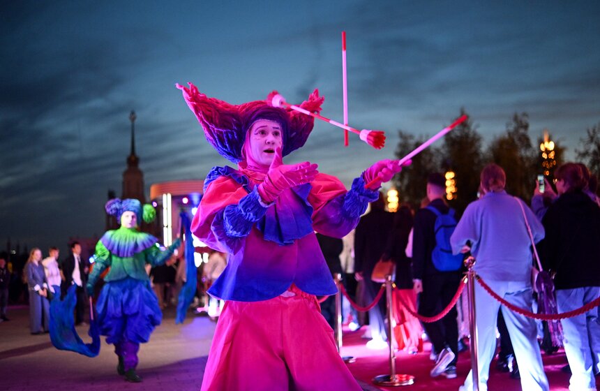 На ВДНХ прошел общегородской выпускной 33 фото