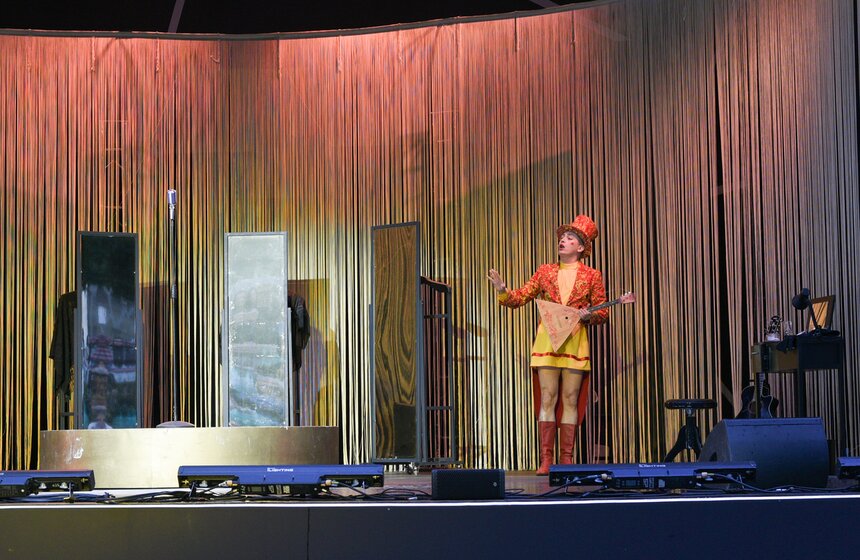 Спектакль-концерт "Вертинский" показали в парке "Политех" 12 фото