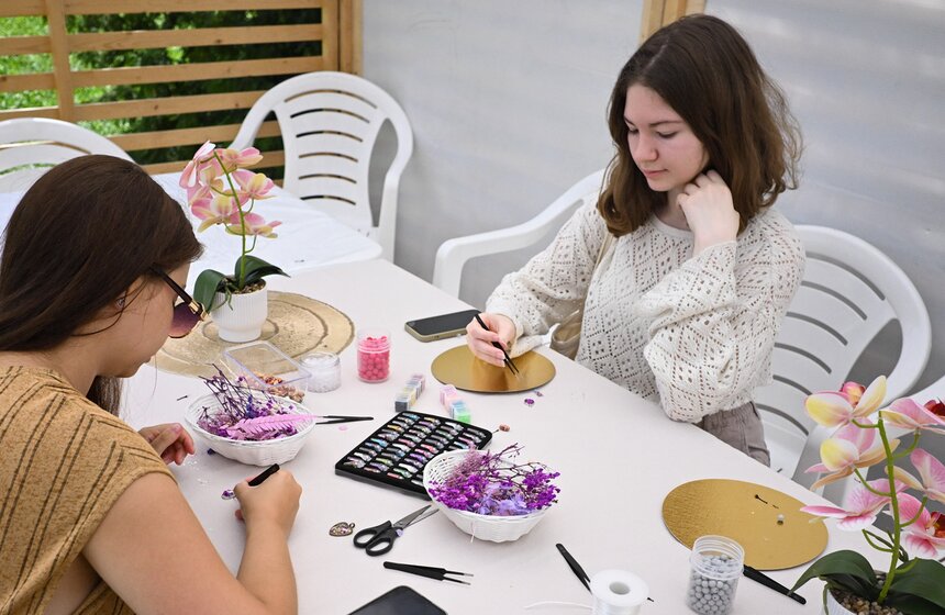 Фестиваль "Дачное Царицыно" стартовал в Москве 1 фото